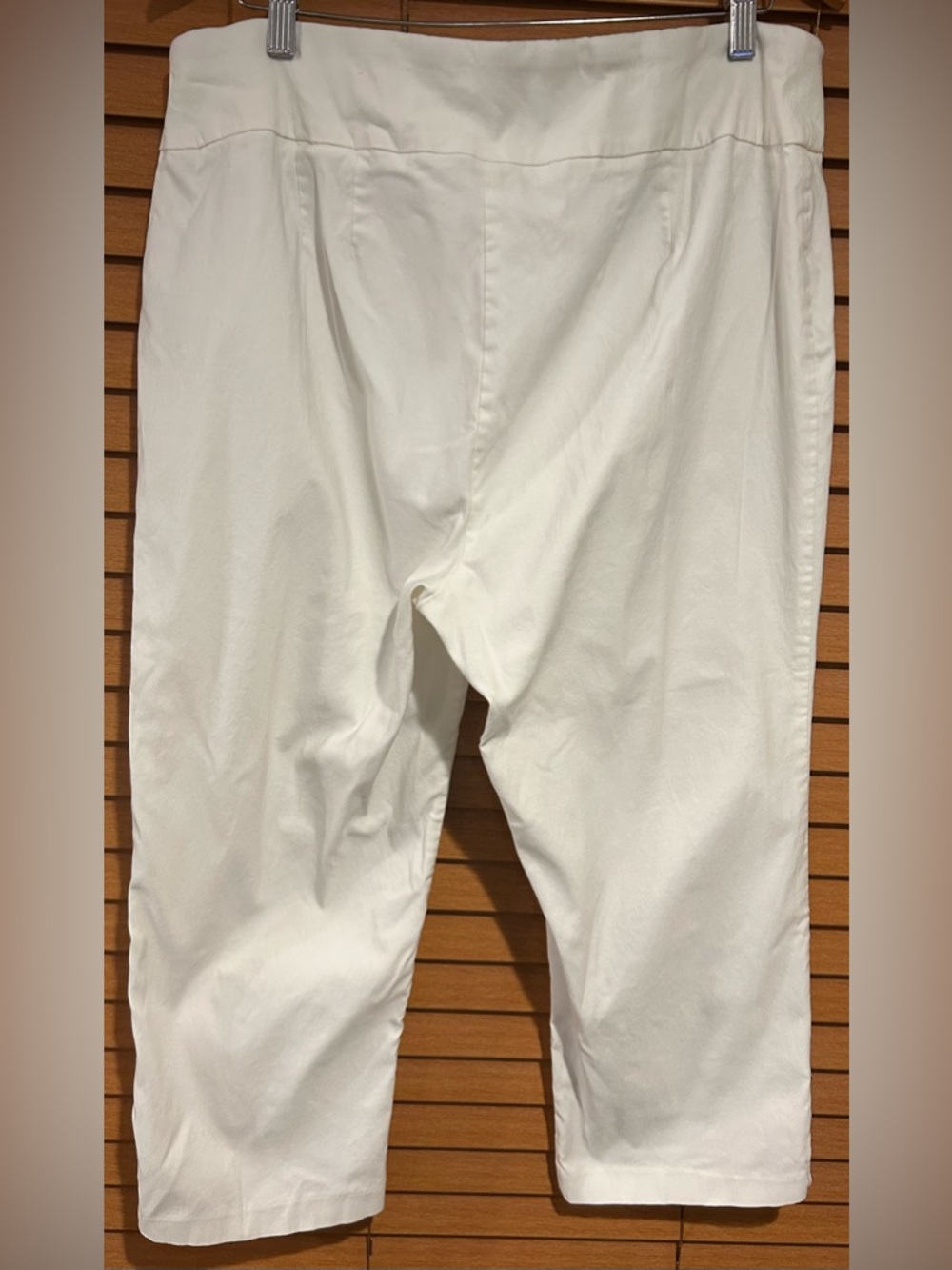 Cato White Stretch Capris with Grommet Hem size 18 W - Picture 4 of 4